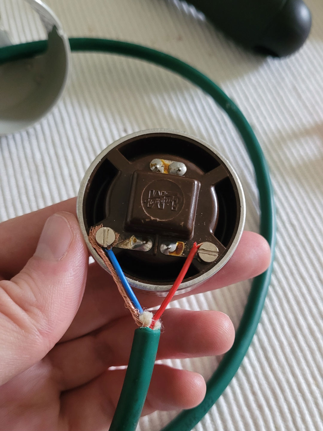 Lo-fi Mic: XLR pins connected to microphone